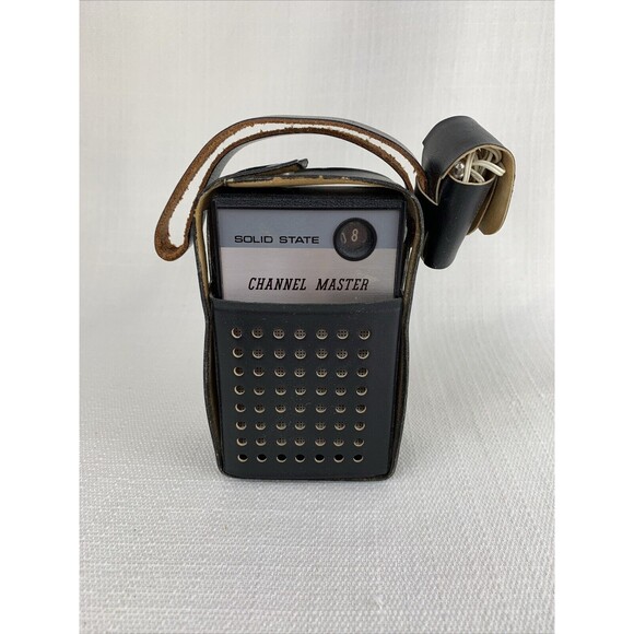 Channel Master Transistor Solid State Radio Model‎ 6457 With Case & Ear Piece UT - Picture 1 of 9